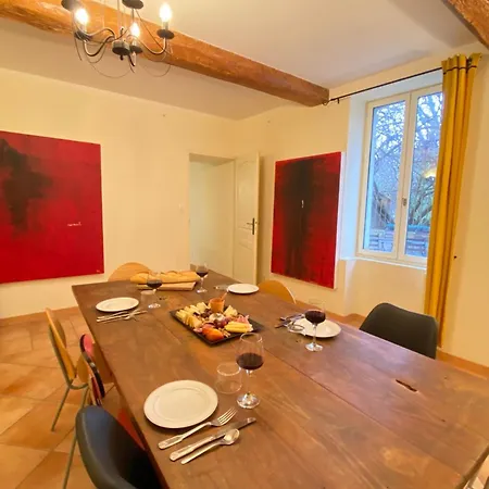 30m2 In 18th-century Provencal *