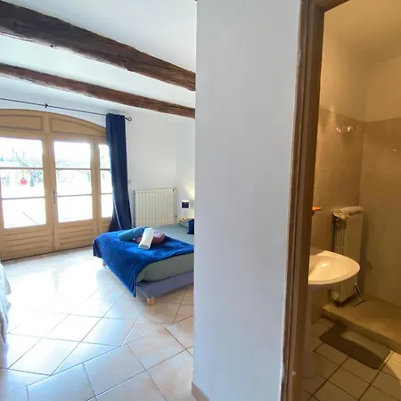 30m2 In 18th-century Provencal Holiday home