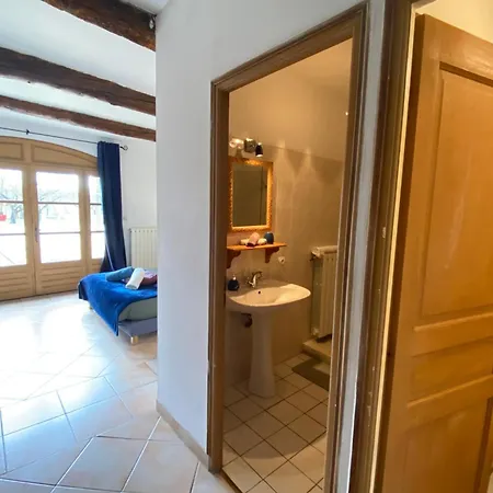 Holiday home 30m2 In 18th-century Provencal